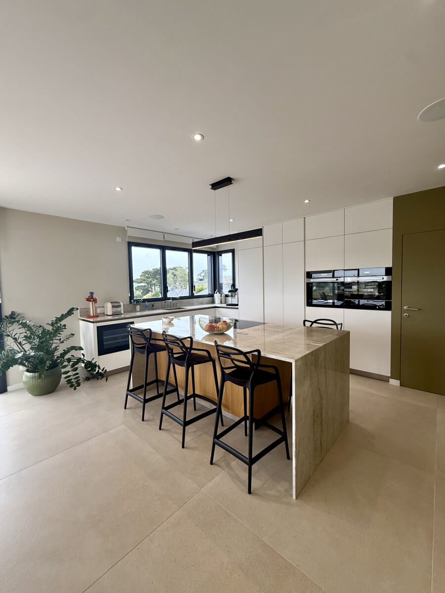 Cuisine et salon vue sur mer 🌊🌊🌊